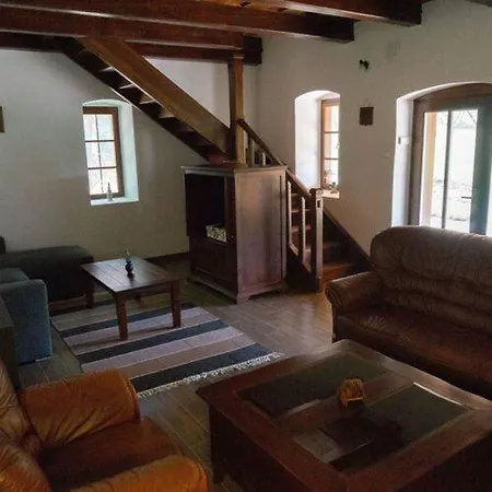 Feketebacs Nyaralohaz Holiday home Kaptalantoti